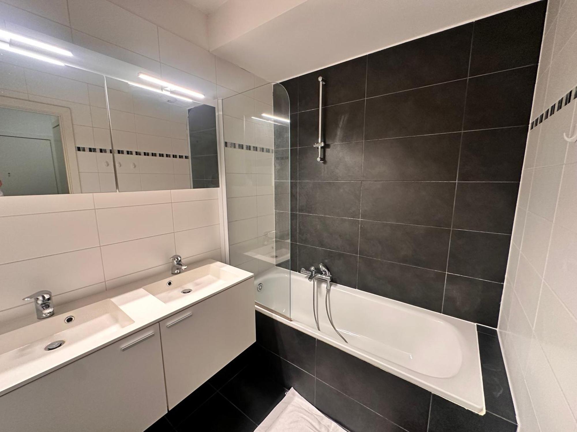 Cosy 2 Bedroom Apartment In City Center Brussel Buitenkant foto